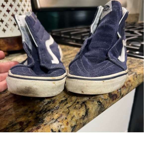 2 pairs of Vans size 8🛹💙💕 - Picture 10 of 12